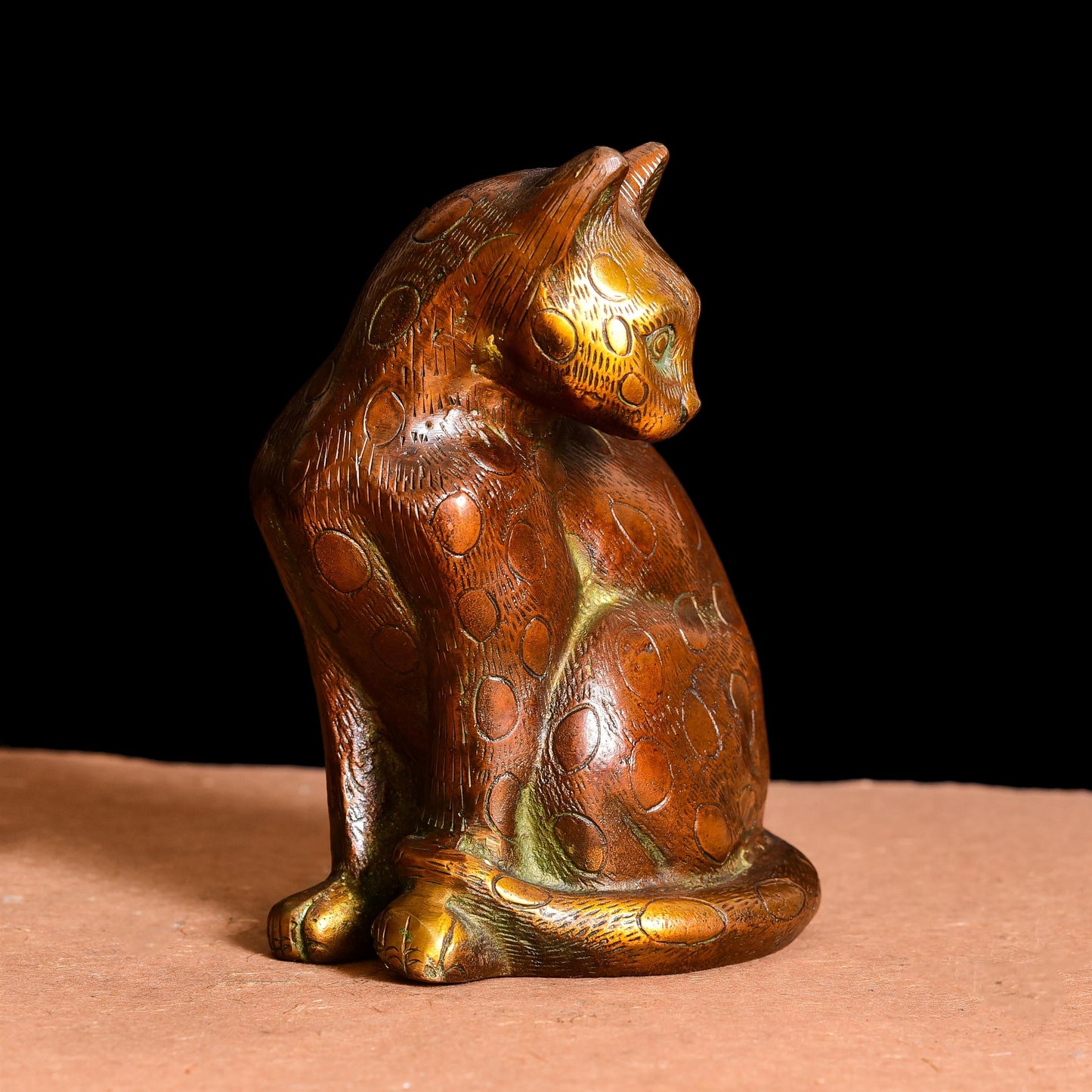 Brass Cat Showpiece (8 Inch)