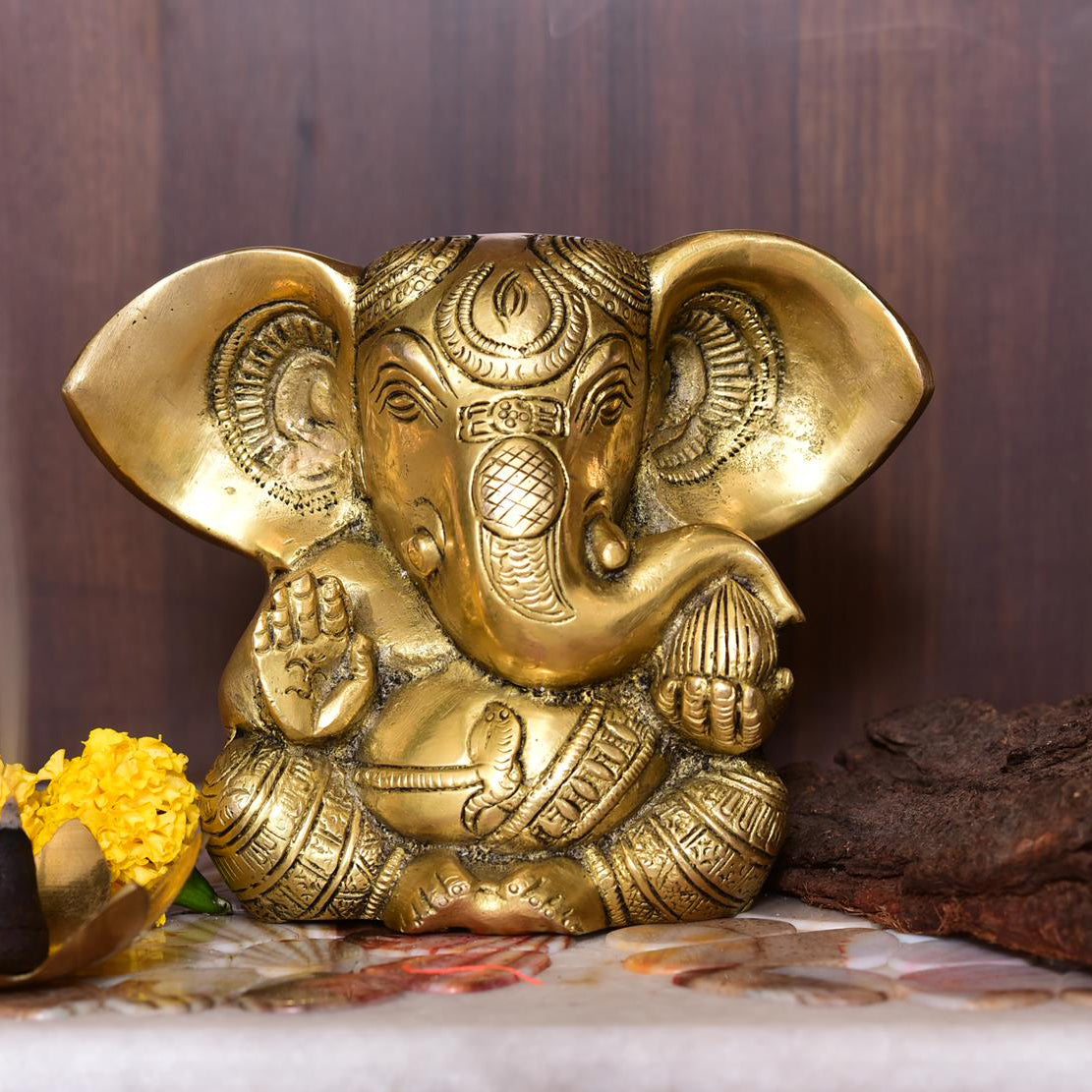 Brass Carving Appu Ganesha Idol (5 Inch)