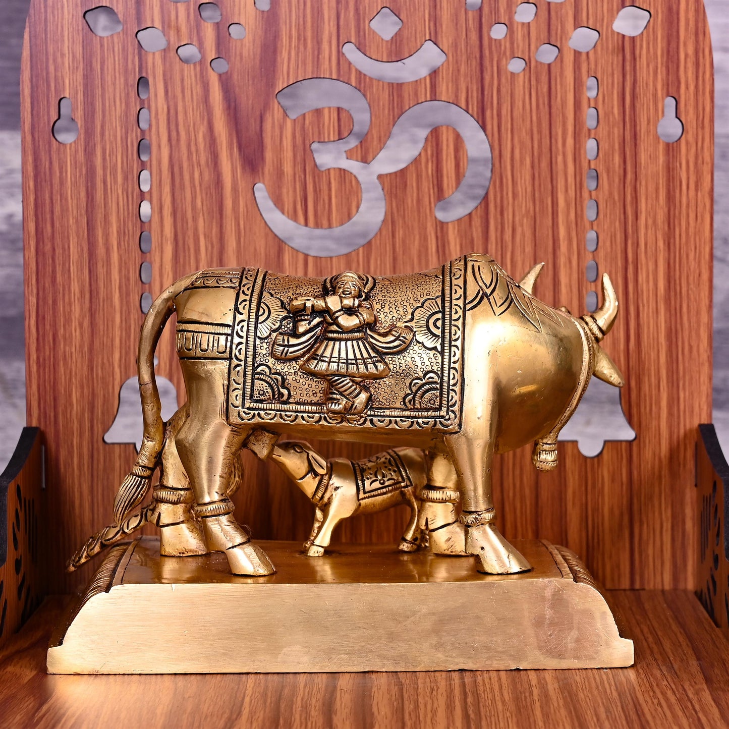 Brass Kamdhenu Cow With Calf Idol (5 Inch)
