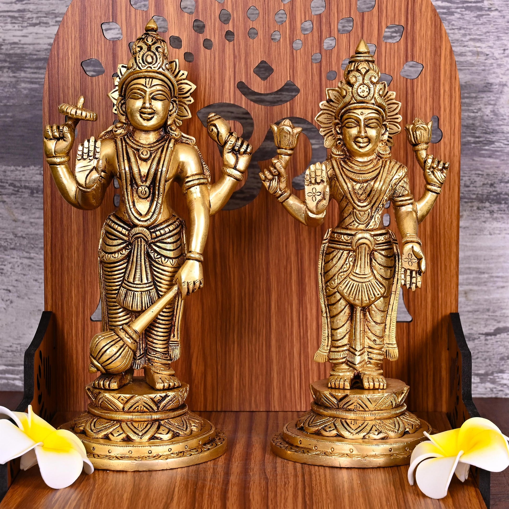 Brass Vishnu Lakshmi Set (9.5 Inch)