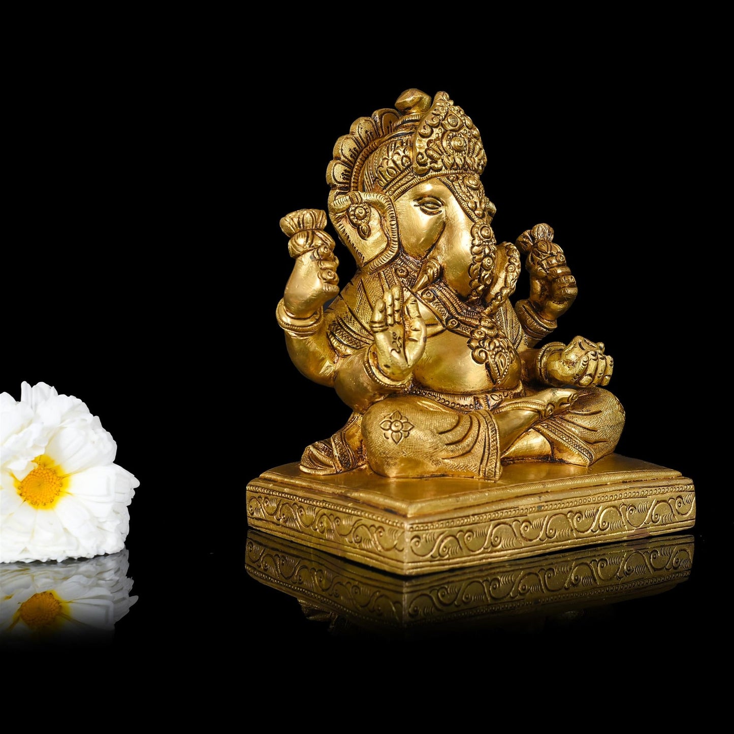 Brass Ganesha Superfine Idol (7 Inch)