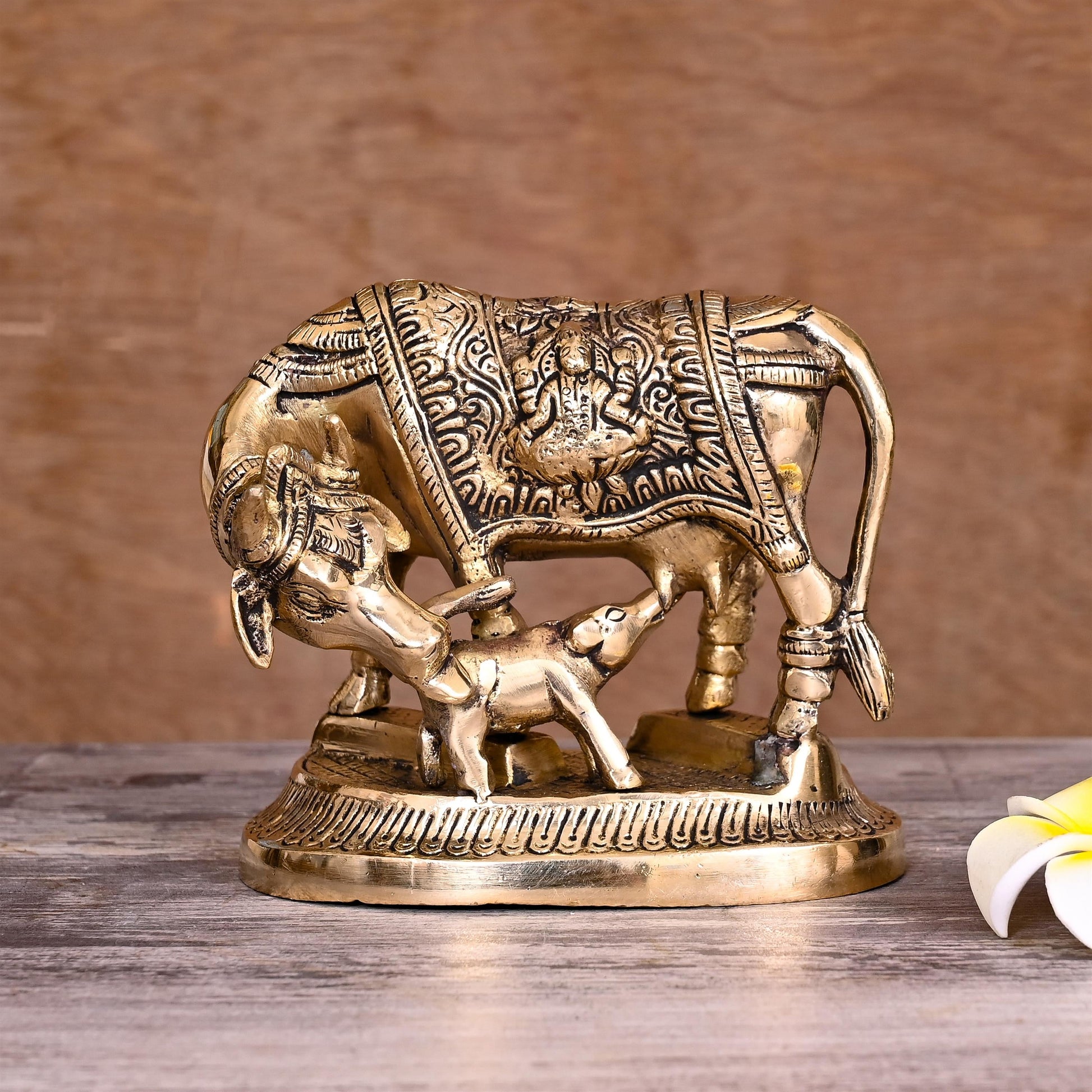 Brass Kamdhenu Cow With Calf Idol (4.5 Inch)