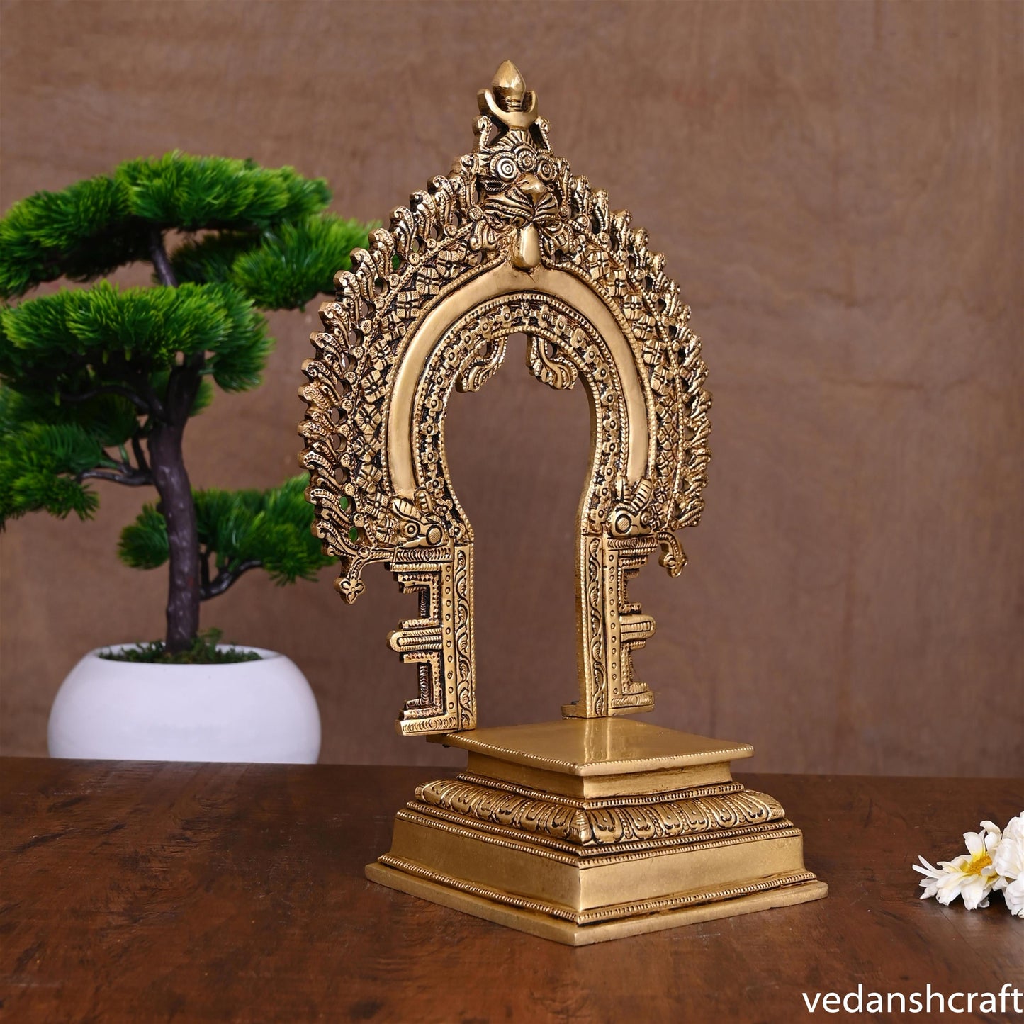 Brass Singhasan With Prabhavali Craft