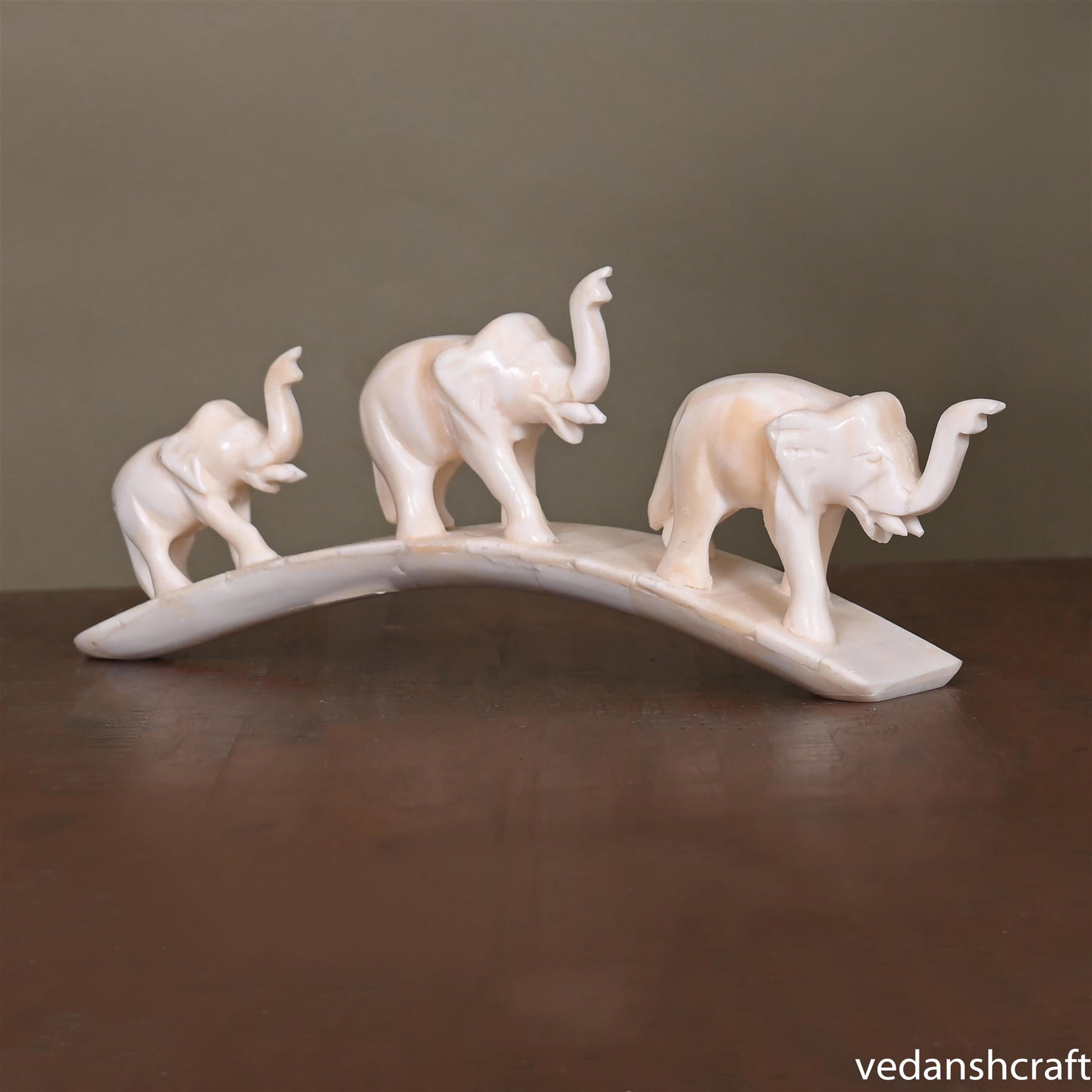 Elephant Family Showpiece (3.2 Inch)