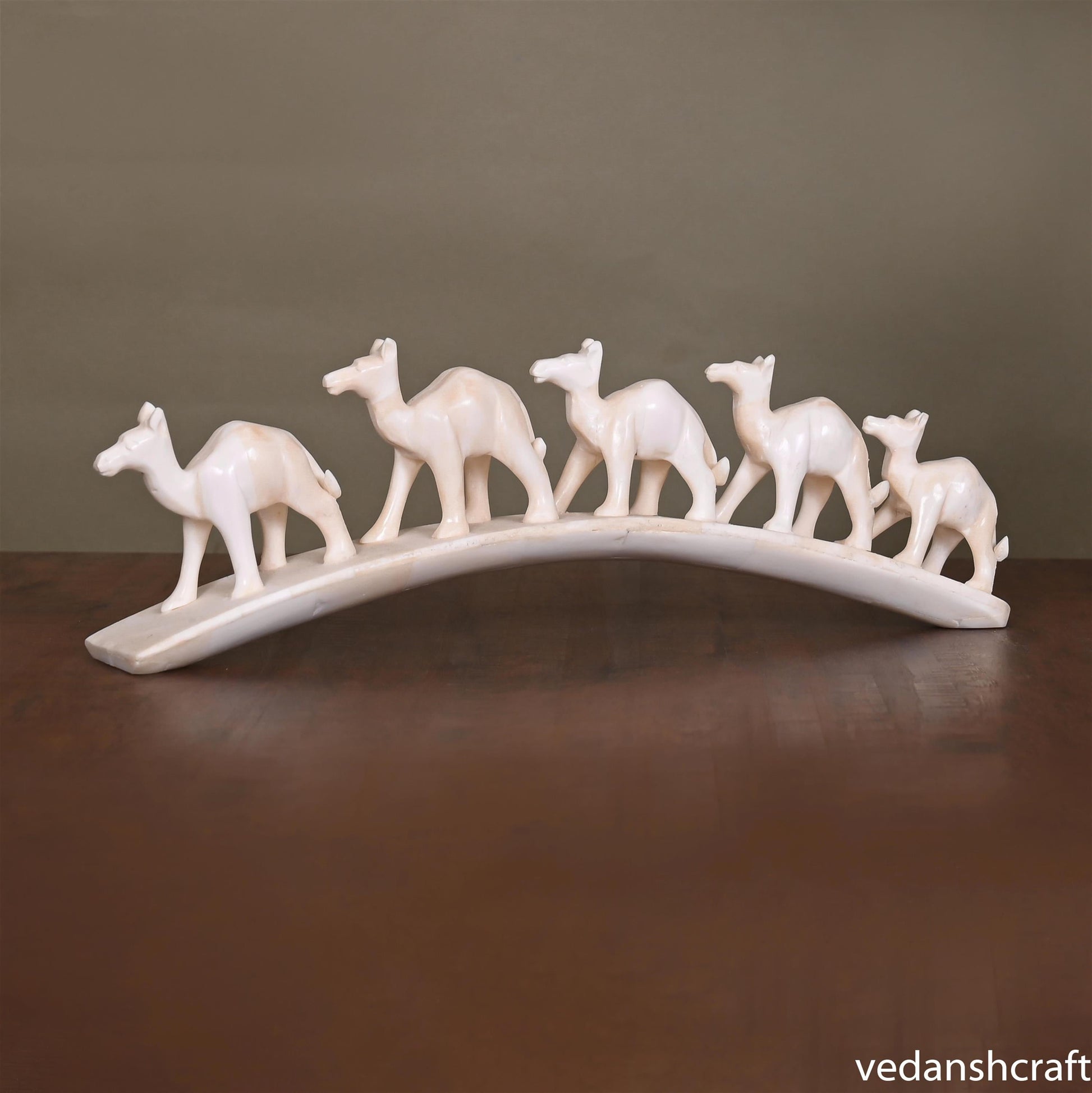 Camel Family Showpiece (3.5 Inch)
