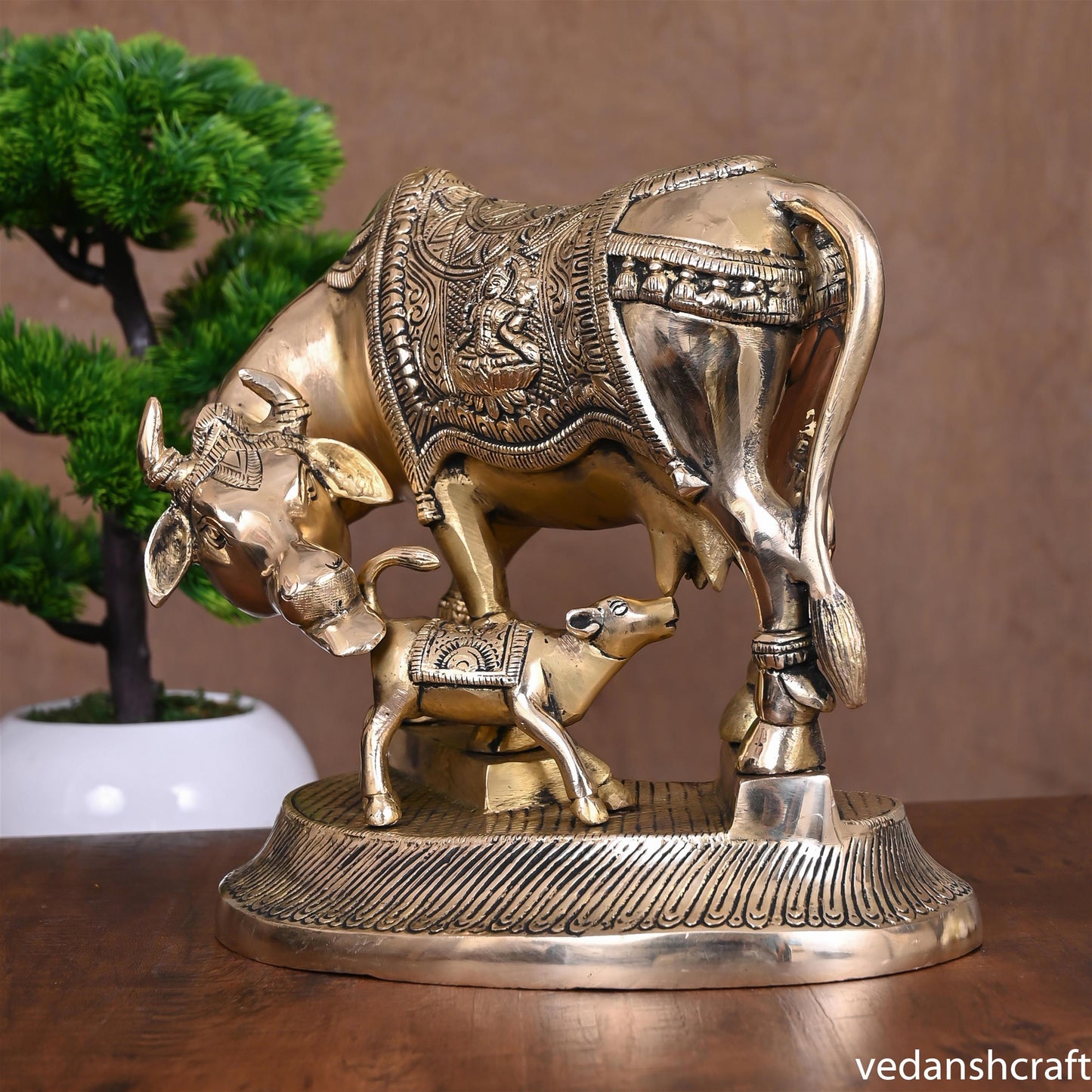 Brass Kamdhenu Cow With Calf Idol (8.5 Inch)