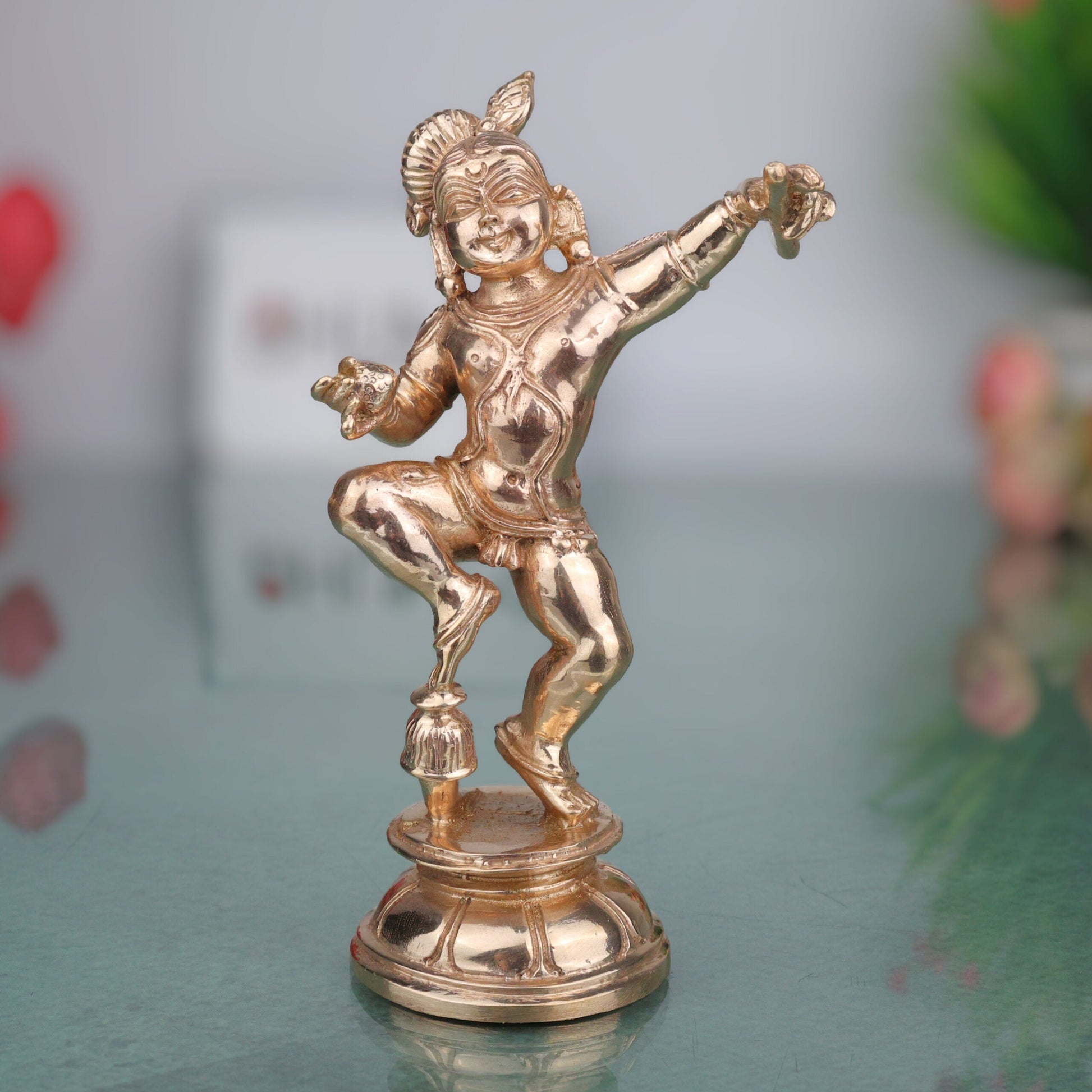 Bronze Ladoo Gopal Idol, Bala Krishna Bal Gopal Makhan Chor Panchaloha Style Divine Pooja Sculpture, Gold, 5.5 Inch, 1 Piece