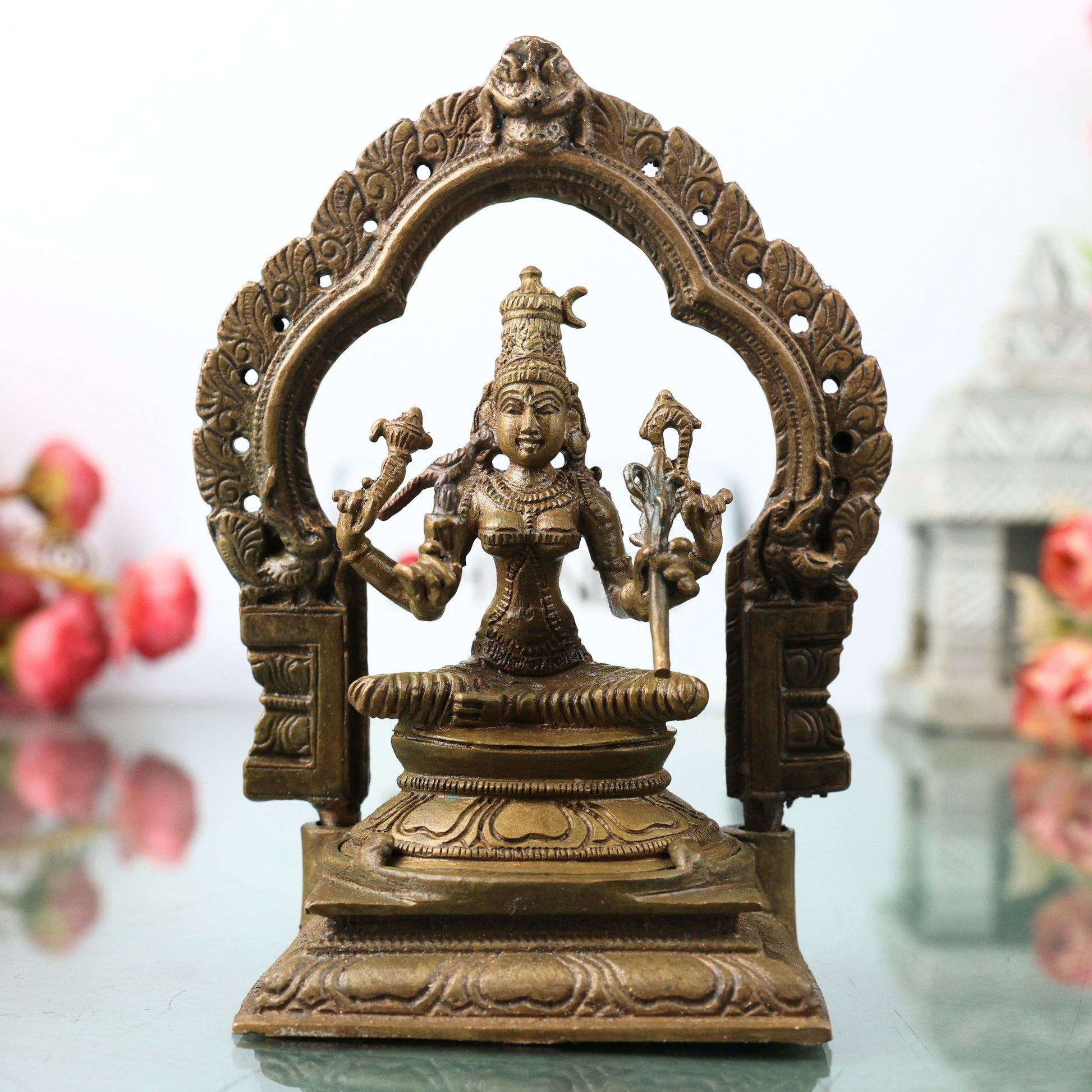 Bronze Rajarajeshwari Idol Kamakshi, Lalita Tripura Sundari Devi Murti Sri Vidya Parameshwari Shakti Statue for Pooja Mandir Home Decor, Brown, 5 Inch, 1 Piece