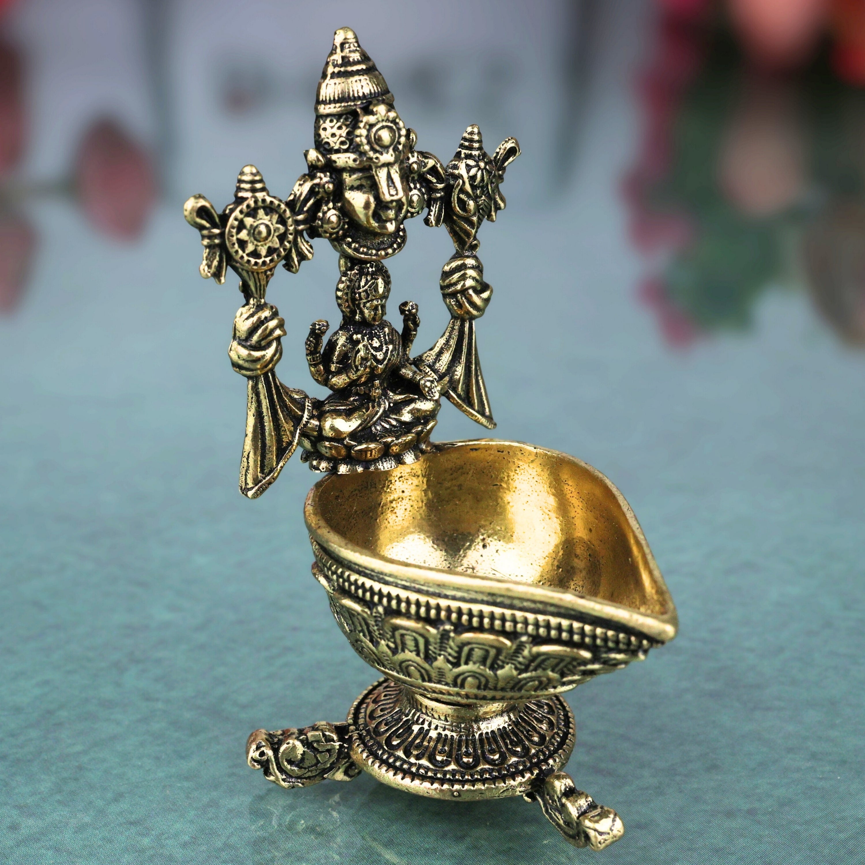 Brass Vishnu Lakshmi Lamp Lakshmi Narayan Deepam Vilakku Mahalakshmi Narayana Diya Peetal Pital Pittal Hittale Sacred Pooja Jyoti Mandir Oil Deep, Gold, 3 Inch, 1 Piece