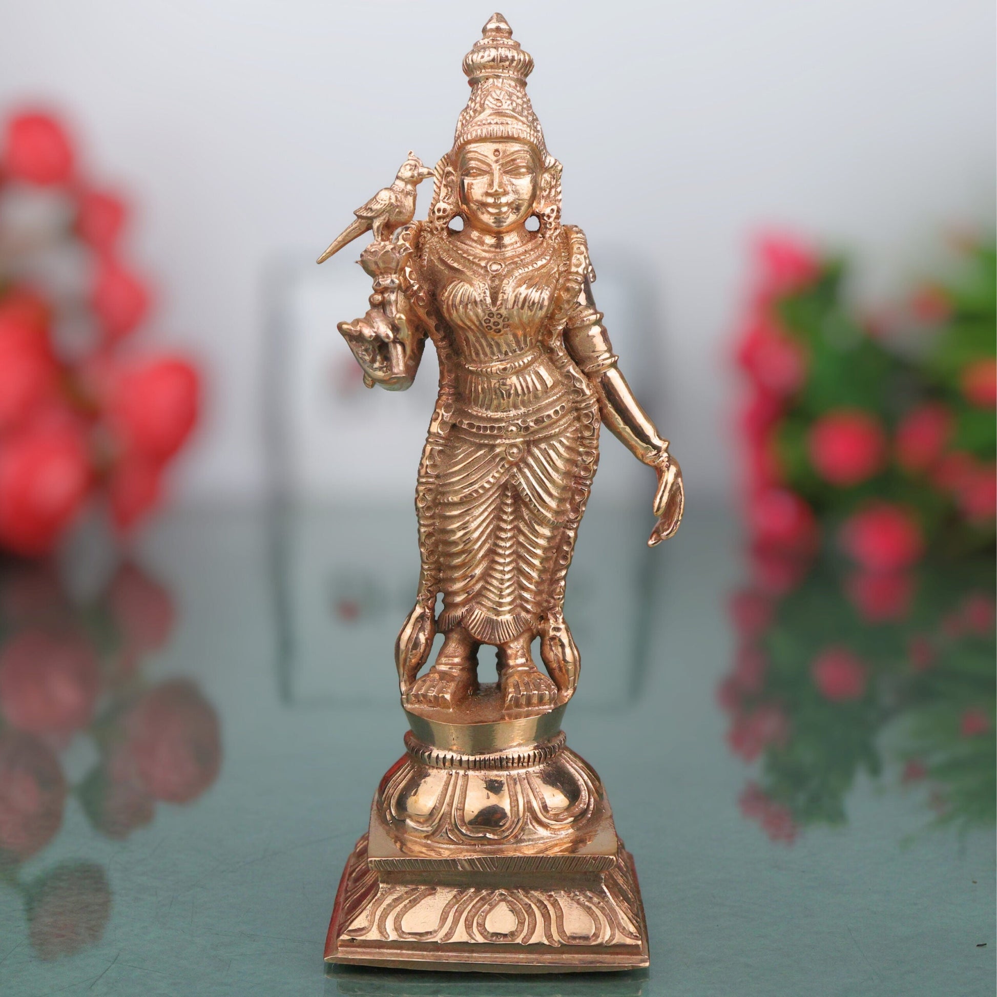 Bronze Meenakshi Amman Idol, Madurai Meenakshi Ambal Sundareshwari Shakti Devi Chola Style Murti for Home Temple Pooja Decor, Gold, 6 Inch, 1 Piece