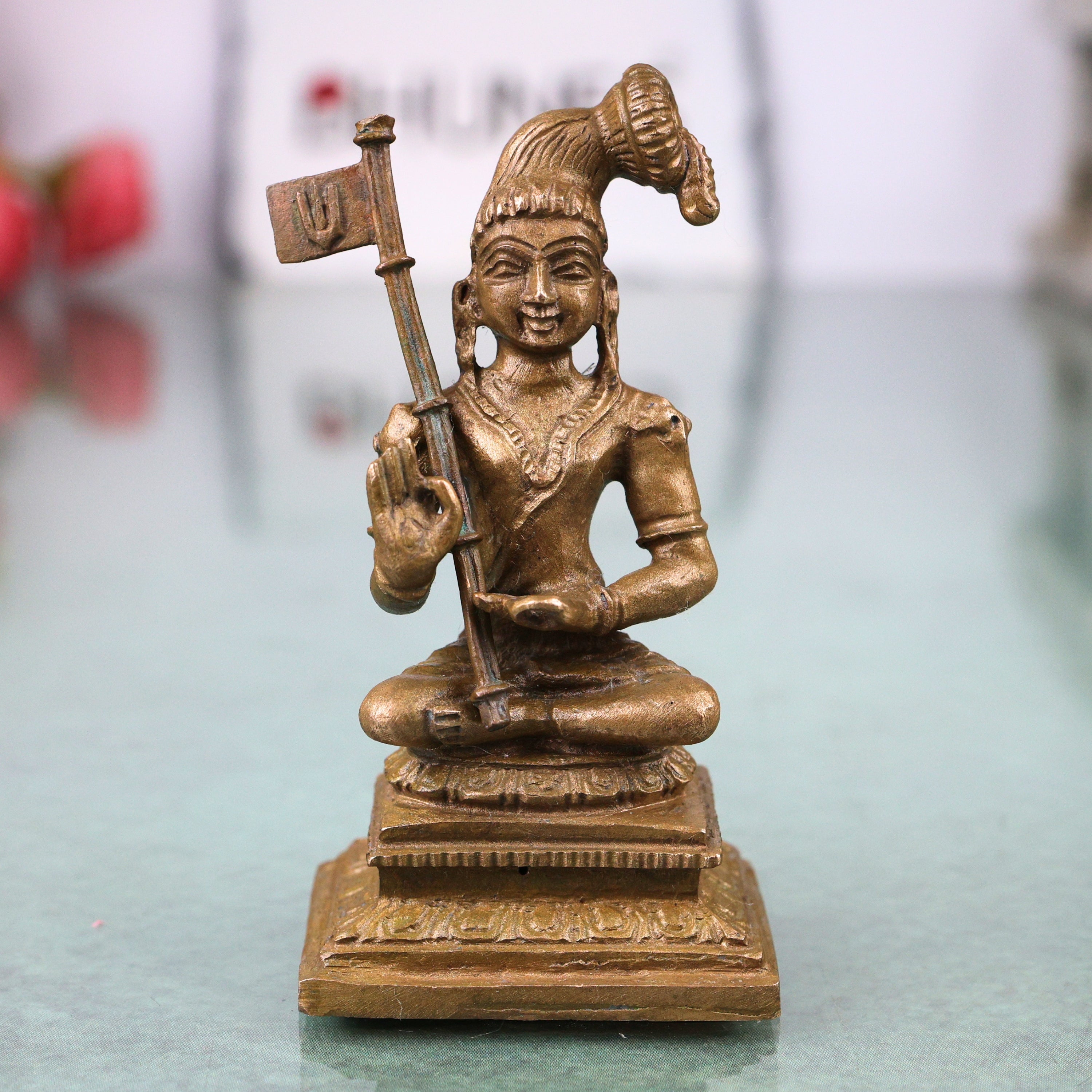 Bronze Nammalvar Alwar Idol Satakopan Nammazhvar Murti Vaishnava Saint Statue for Pooja Home Decor, Brown, 3 Inch, 1 Piece