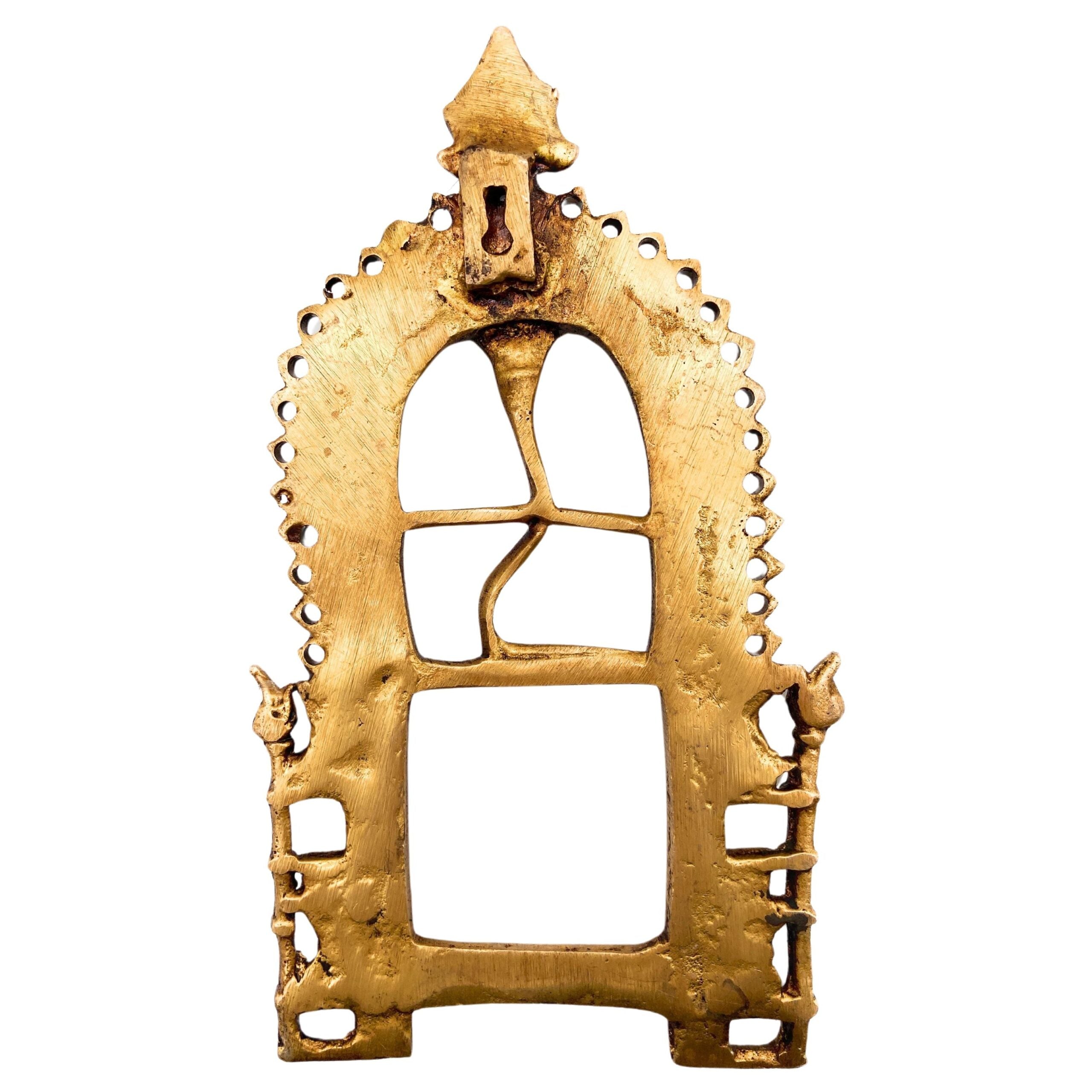 Bhunes Handcrafted Brass Prabhavali Arch Frame – Wall Hanging Prabhawali for Temple, Home Decor, Small Deities, Prabhaval Backdrop, Gold, 7.5 Inch, 1 Piece