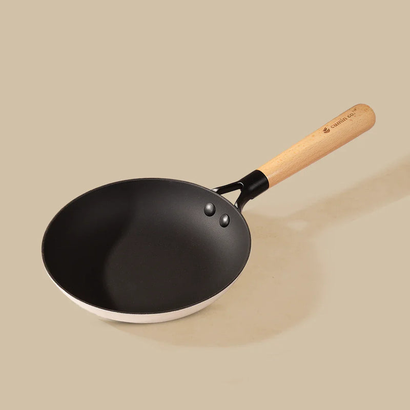 No. 8 Enamel Cast Iron Pan LITE (20cm)