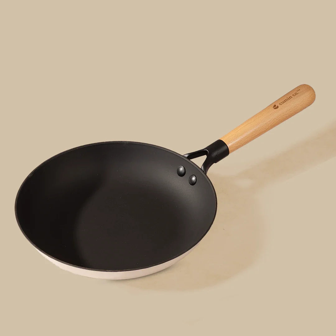 No. 9 Enamel Cast Iron Pan LITE (24cm)