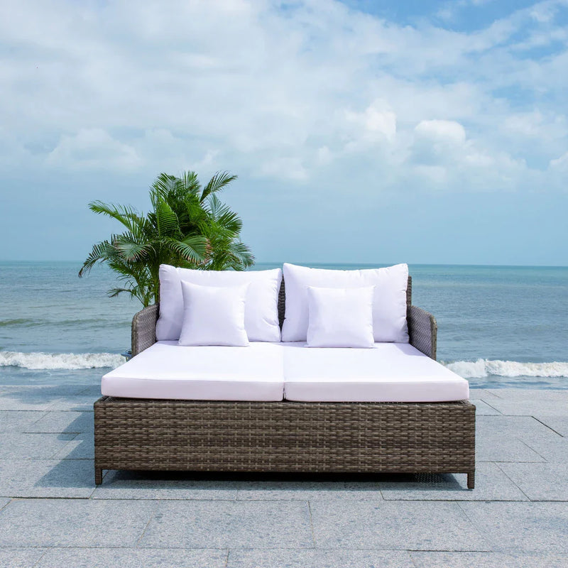 Heper Outdoor Poolside Sunbed With Cushion Daybed