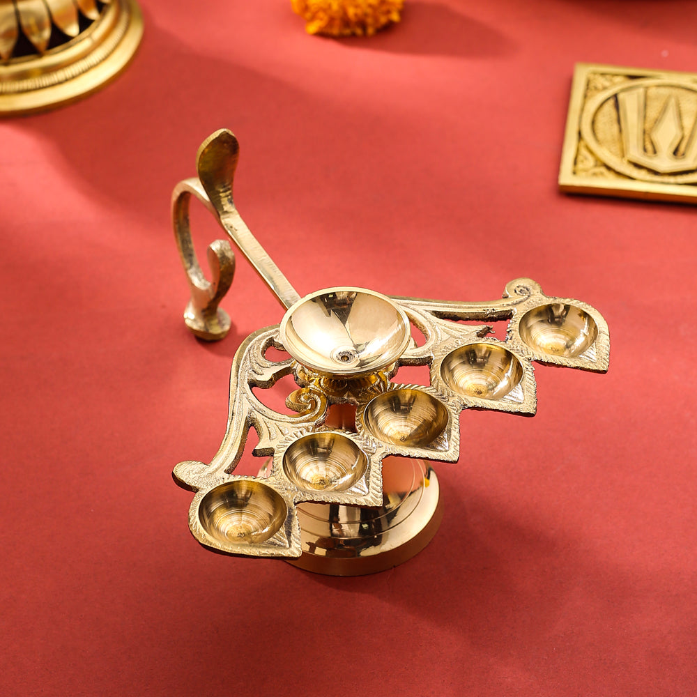Brass Elegant Panch Aarti With Handle (6.5 Inch)