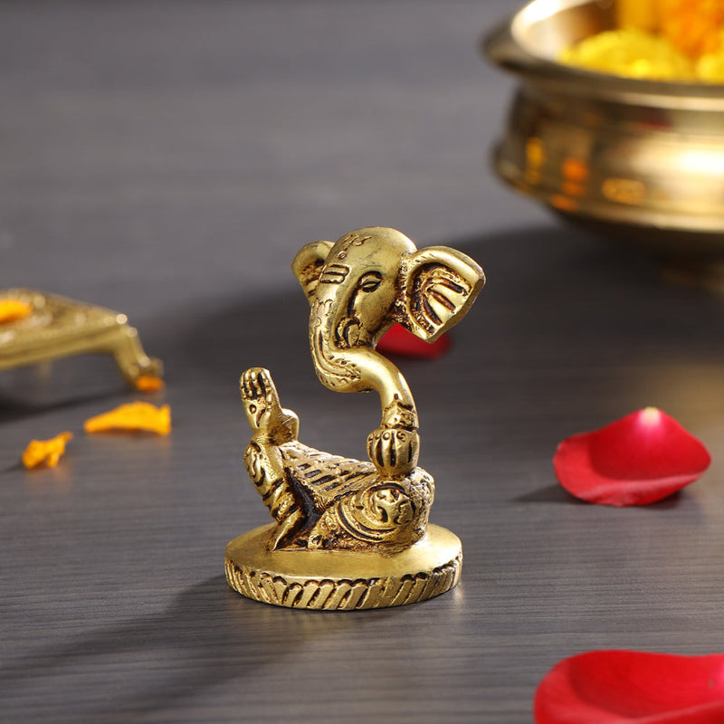 Brass Modern Ganesha Table Top Idol (2.7 Inch)