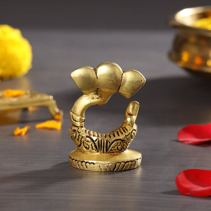 Brass Modern Ganesha Table Top Idol (2.7 Inch)