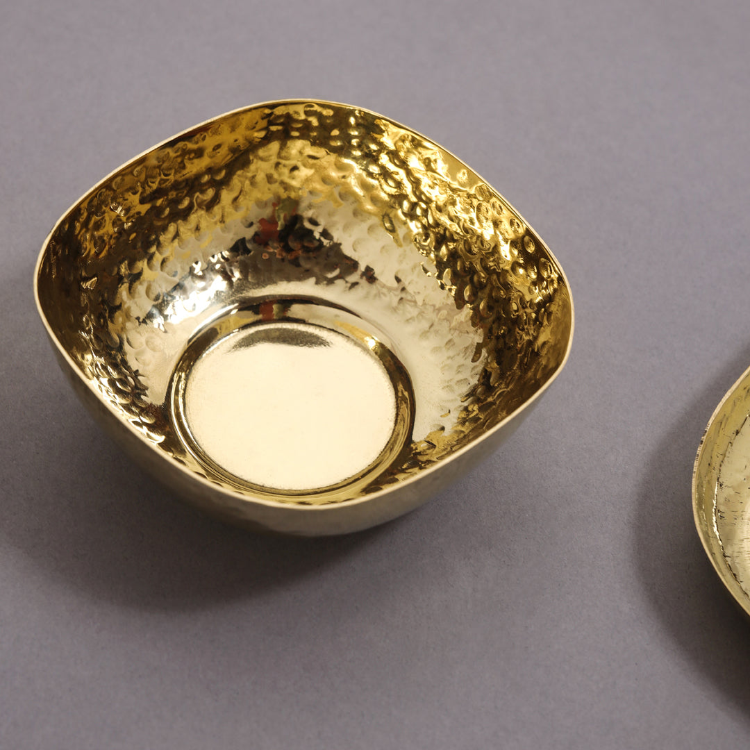 Brass Hammered Square Thali/Dinner Set (1.25 Kg)