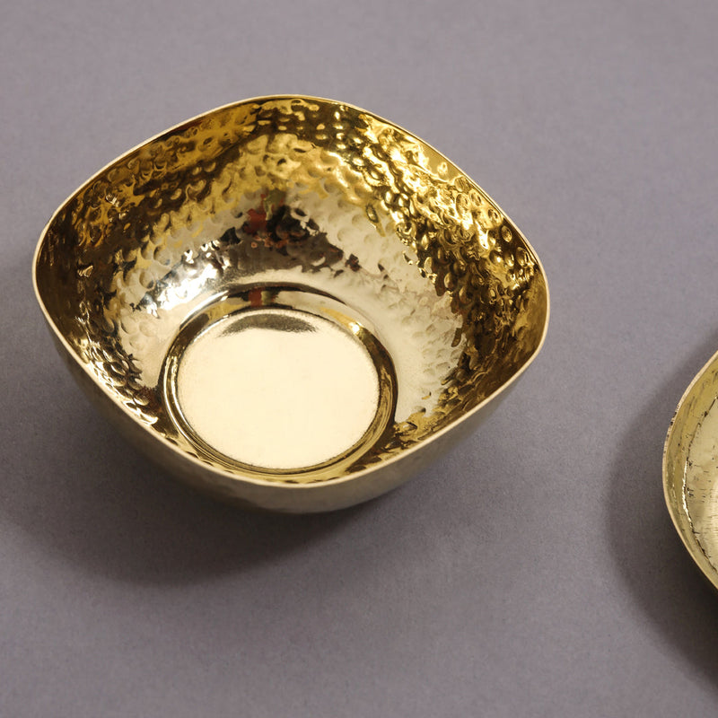 Brass Hammered Square Thali/Dinner Set (1.25 Kg)
