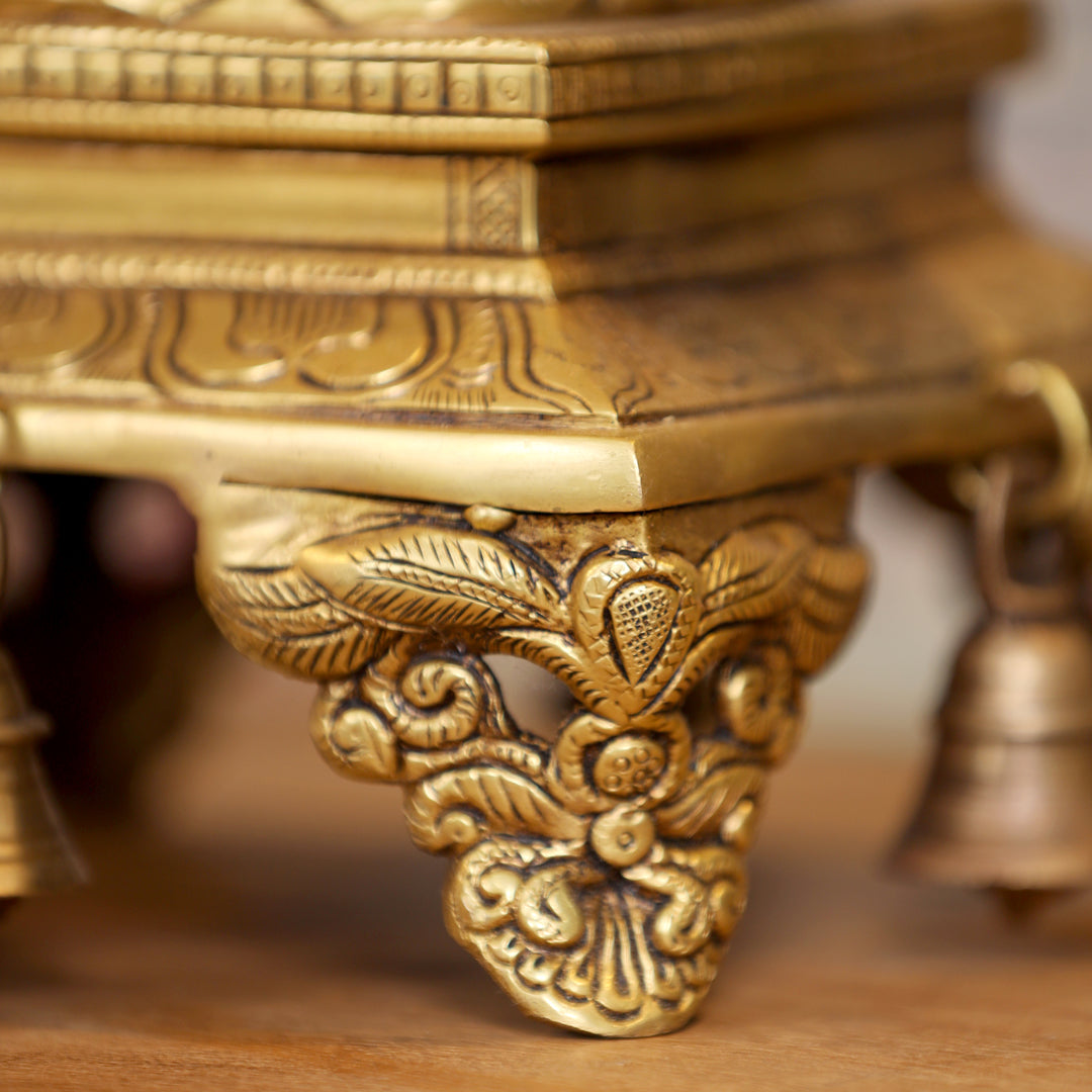 Brass Superfine Majestic Peacock Lamp (19 Inch)