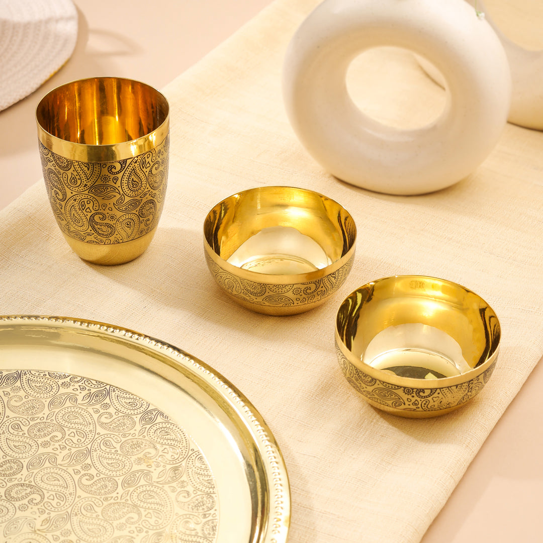 Brass Hand carved Thali/Dinner Set (900 Gram)