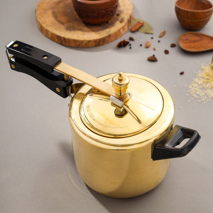 Brass Cooker with Bakelite Handles