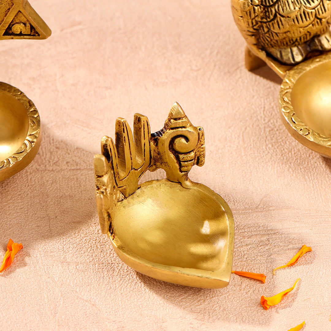 Brass Shankh Chakra Namah, Star Vel & Owl Diya