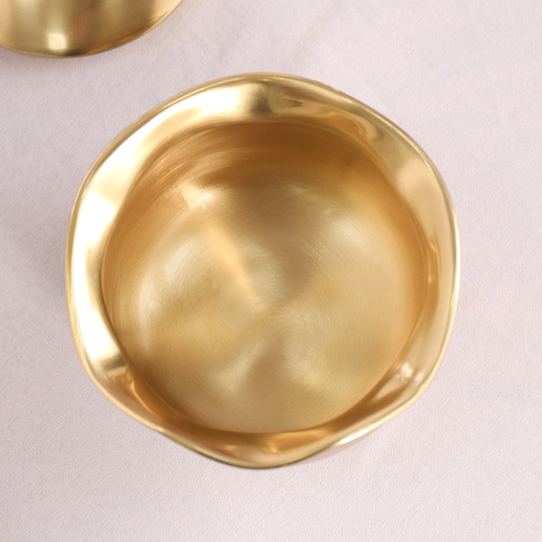 Brass Decorative Handi with Lid Neck Ribbon Bow Design (6 Inch)