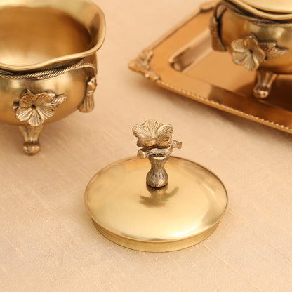 Brass Ribbon 2 Bowl With Lid & Rost 1 Tray