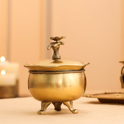 Brass Ribbon 2 Bowl With Lid & Rost 1 Tray