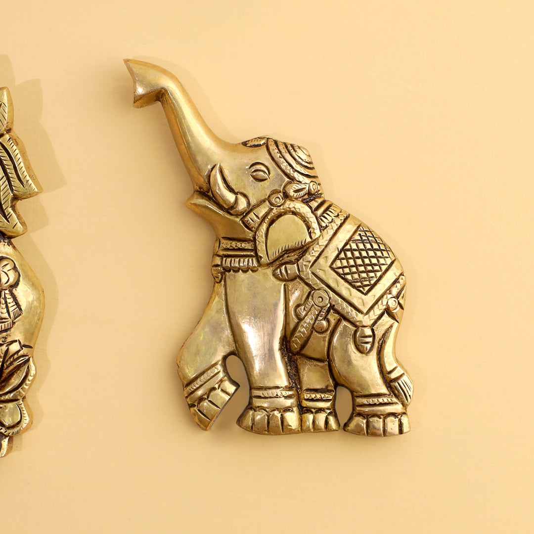 Brass Mangal Kalash with Gaja / Elephants Wall Hanging Set (5.5 Inch)