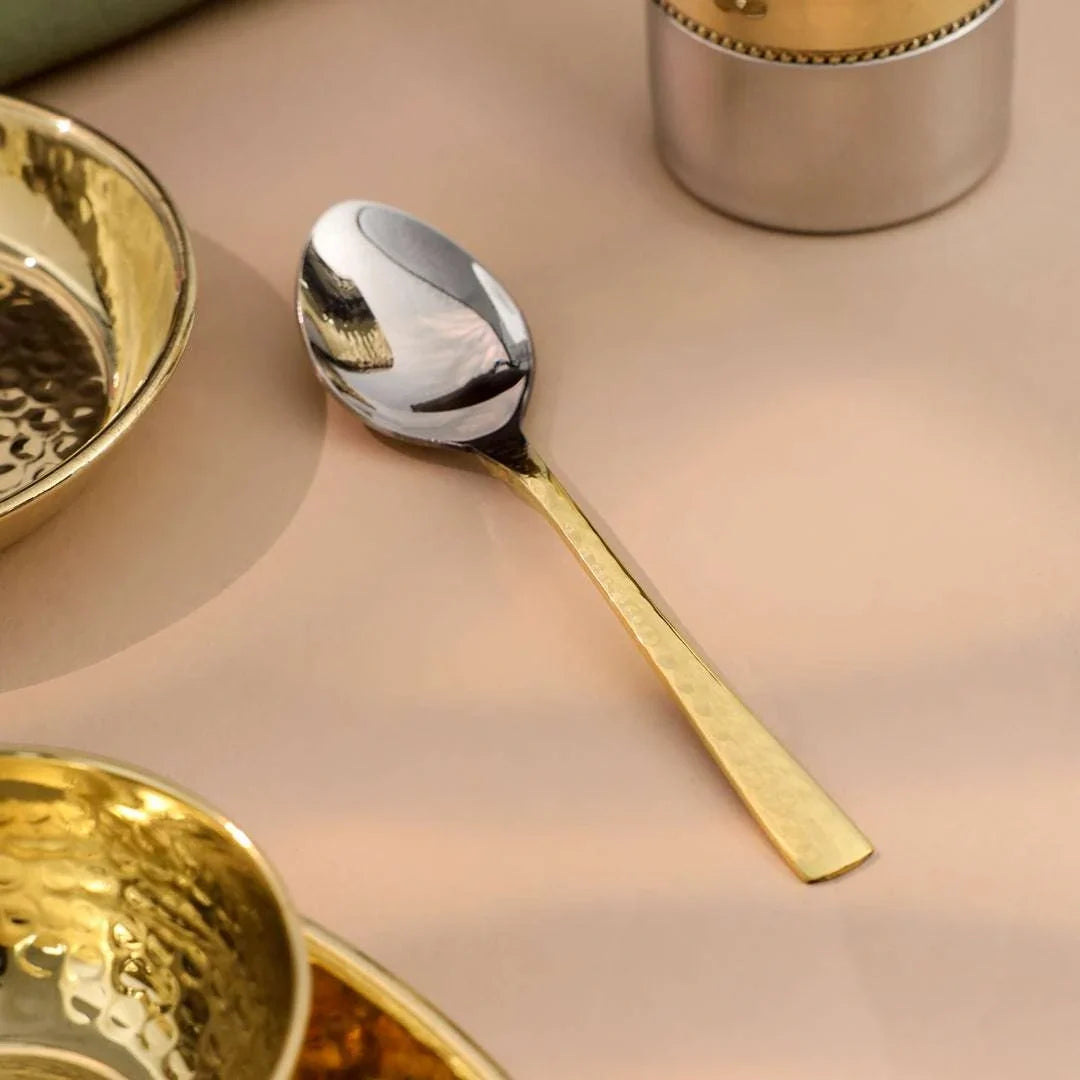 Brass Hammered Thali Set (1.1 Kg)