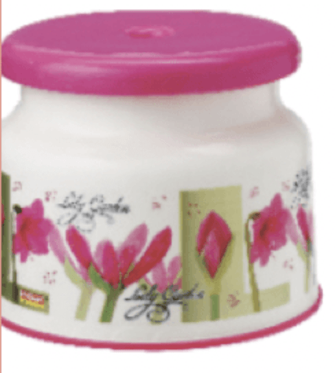 नोवा पटला लिली फूल