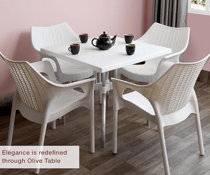 घर के लिए सुप्रीम ऑलिव 4 सीटर प्लास्टिक डाइनिंग टेबल 