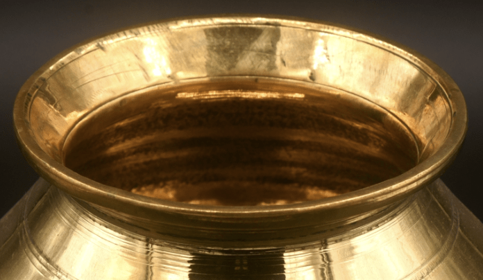 ANTIQUE BRONZE POT-2