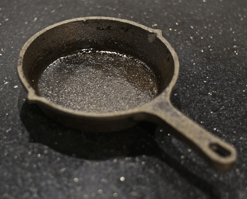 SEASONED CAST IRON MINI SKILLET-1