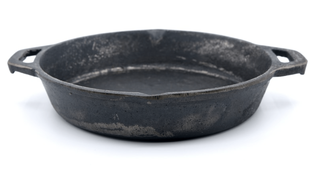 SEASONED CAST IRON SKILLET WITH DOUBLE HANDLE