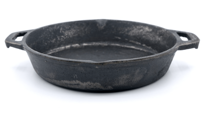 SEASONED CAST IRON SKILLET WITH DOUBLE HANDLE