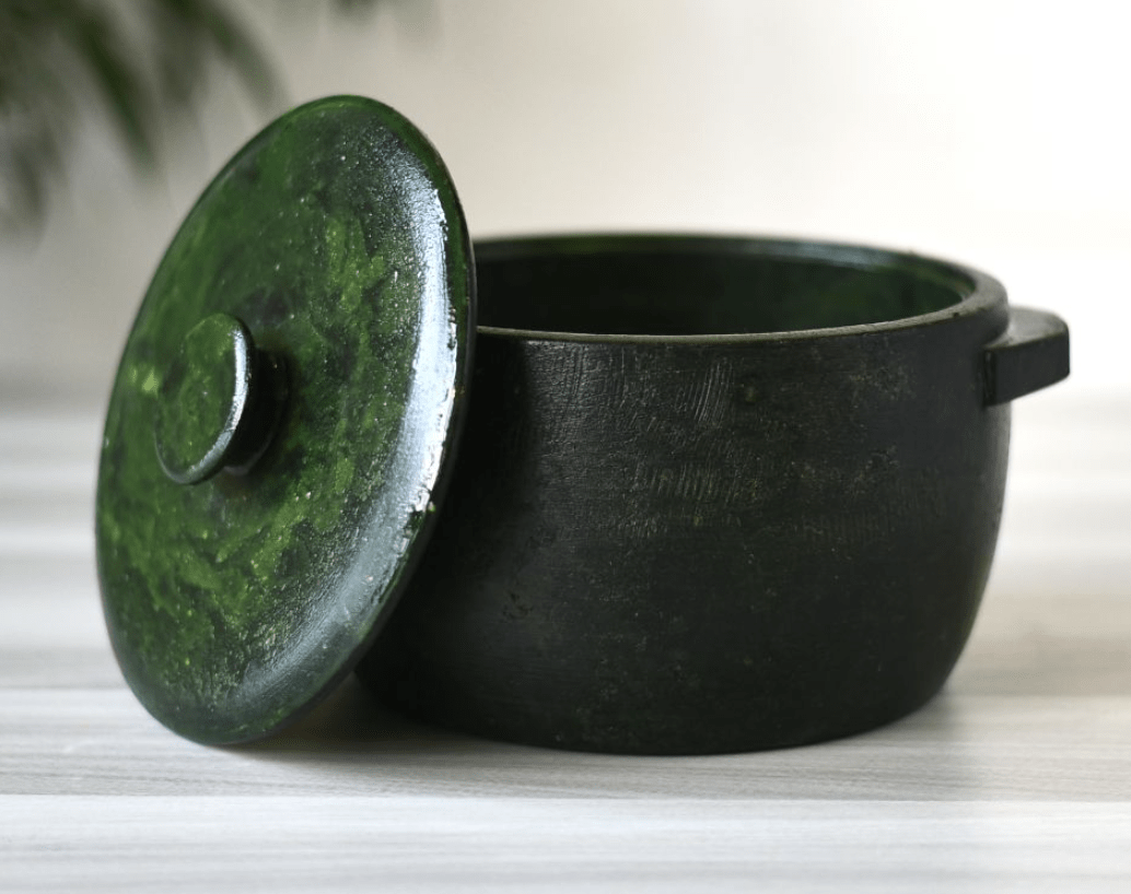 SEASONED SOAPSTONE COOK POT WITH LID 1-1.5L, 2-2.5L, 3-3.5L