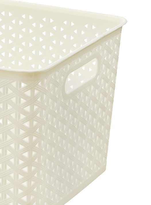 ARISTO Plastic Storage Basket with Lid 11.2 LTR, color may vary, medium (SOLITAIRE 224 With, (31.5 x 24.5 x 18 cm)