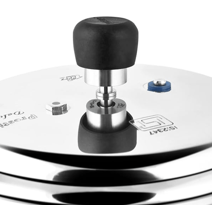 Prestige Deluxe Plus Induction Base Aluminium Outer Lid Pressure Cooker, 3 Litres, Silver