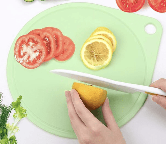 Plastic Cutting Board/Firm Grip, Serrated Edges, BPA-Free