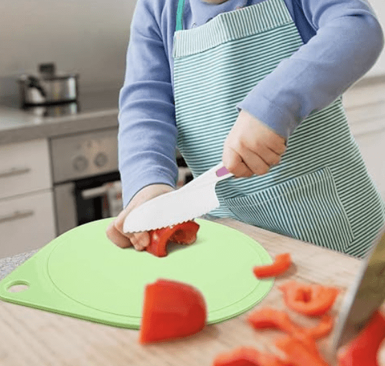 Plastic Cutting Board/Firm Grip, Serrated Edges, BPA-Free-3