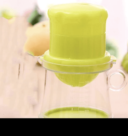Juicy Machine Handmade Mini Baby Easy Fruit Juice Juicer