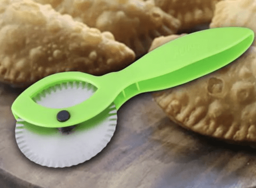 Anjali Karanji Cutter - Royal, 1 pc