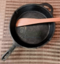 CAST IRON SKILLET-1