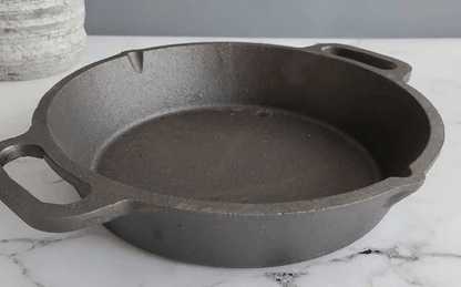 CAST IRON LOOP-ROUND SKILLET, PAN (DUAL HANDLE)