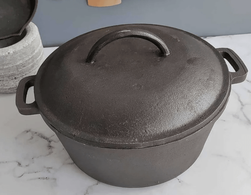 CAST IRON DUTCH OVEN LARGE (5 LTRS CAPACITY)-2