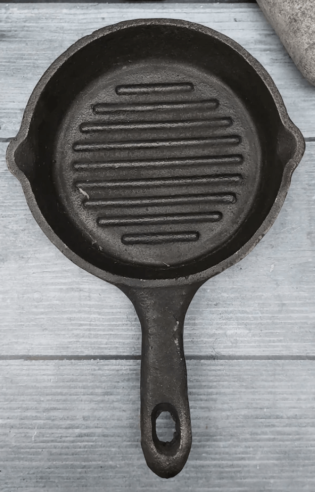 வார்ப்பிரும்பு மினி வட்ட கிரில் பான் (6"/17செ.மீ)